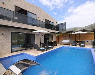 Kaş İslamlar'da Huzurlu Konumda, Özel Havuzlu, Kiralık Villa - 4