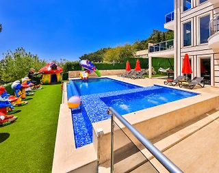 İslamlar'da Doğa Manzaralı, Özel Havuzlu, Çocuk Oyun Alanlı Villa - 3