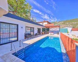 Kaş İslamlar'da Doğa Manzaralı, Özel Havuzlu, Jakuzili Villası - 3