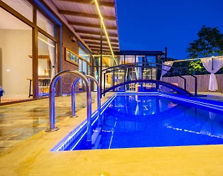 Kaş İslamlar'da Deniz Manzaralı, Havuzlu, Lüks Tatil Villası - 1