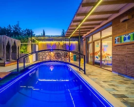 Kaş İslamlar'da Deniz Manzaralı, Havuzlu, Lüks Tatil Villası - 2