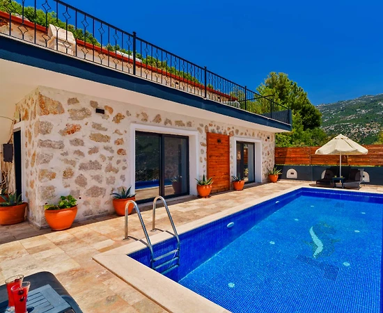 Kaş İslamlar'da Doğanın Kalbinde, Korunaklı Özel Havuzlu, Taş Villa - 1