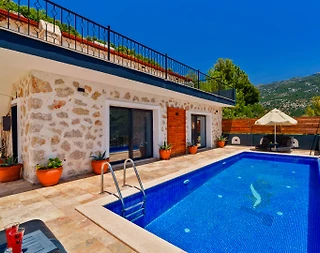 Kaş İslamlar'da Doğanın Kalbinde, Korunaklı Özel Havuzlu, Taş Villa - 1