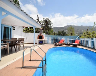 Kaş İslamlar'da Göz Alıcı Manzaraya Sahip, Özel Havuzlu, Şık Villa - 1