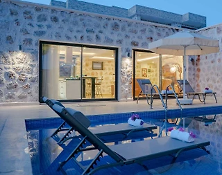 Kaş İslamlar'da Taş Mimarili, Kapalı Havuzlu, Bahçeli Villa - 4