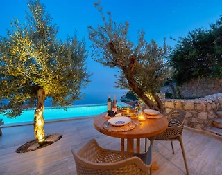 Kalkan Kalamar'da Denize Sıfır, Özel Plajlı ve Özel Havuzlu, Kiralık Villa - 5