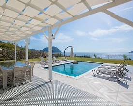 Kaş Kalkan'da Denize Sıfır, Özel Havuzlu, Bahçeli Kiralık Villa - 2