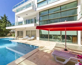 Kaş Kalkan'da Doğa Manzaralı, Özel Havuzlu, Bahçeli Villa - 2