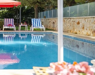 Kaş Kalkan'da Doğa Manzaralı, Özel Havuzlu, Bahçeli Villa - 3