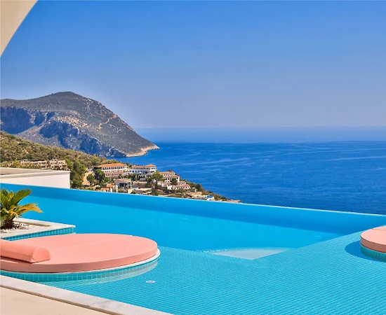 Kalkan Kalamar'da Geniş Ailelere Uygun, Özel Havuzlu, Manzaralı Villa - 1