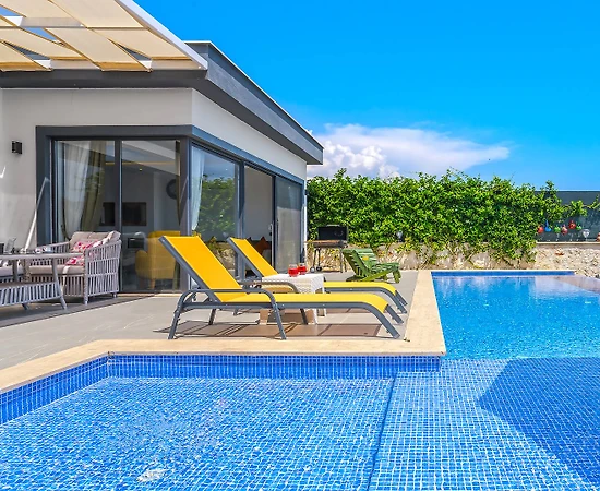 Kalkan Kınık'ta Doğa İçerisinde, Yetişkin ve Çocuk Havuzlu, Kiralık Villa - 1