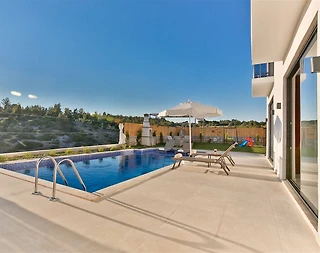 Kalkan Kınık'ta Doğa İçerisinde, Özel Havuzlu, Modern Villa  - 5