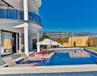 Kalkan Kınık'ta Ferah Bahçeli, Özel Havuzlu, Jakuzili, Kiralık Villa - 2