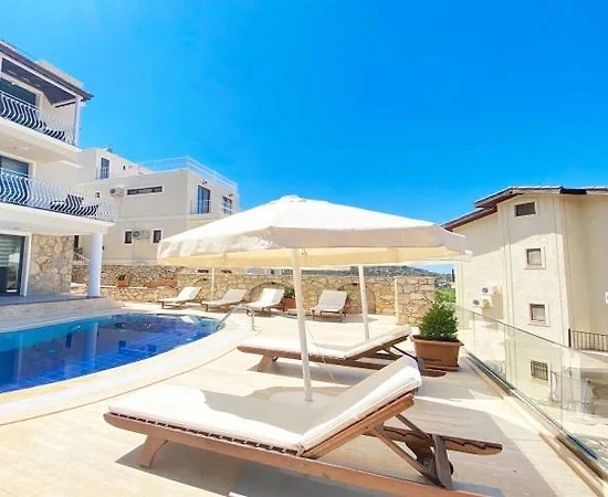 Kalkan Kışla'da Deniz Manzaralı, Özel Havuzlu, Konforlu Villa - 1