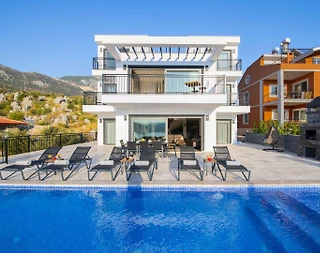 Kalkan Kışla'da Muhteşem Deniz Manzaralı, Sonsuzluk Havuzlu, Kiralık Villa - 1