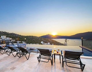 Kalkan Kışla'da Muhteşem Deniz Manzaralı, Sonsuzluk Havuzlu, Kiralık Villa - 5