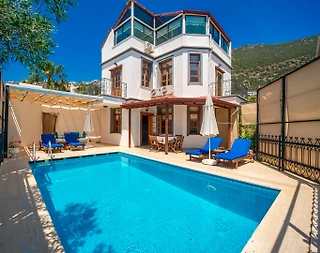 Kaş Kalkan'da Deniz ve Doğa Manzaralı, Özel Havuzlu, Modern Villa - 1