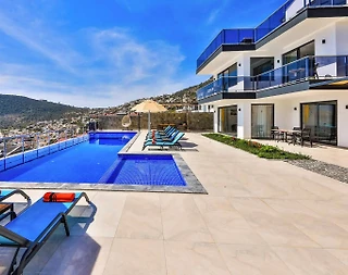 Kaş Kalkan'da Geniş Ailelere Uygun, Sonsuzluk Havuzlu, Kiralık Villa - 3