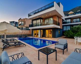 Kaş Kalkan'da Göz Alıcı Deniz Manzaralı, Özel Havuzlu, Lüks Villa - 1