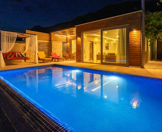 Kaş Bezirgan'da Balayı Çiftlerine Uygun, Özel Havuzlu, Kiralık Villa - 1