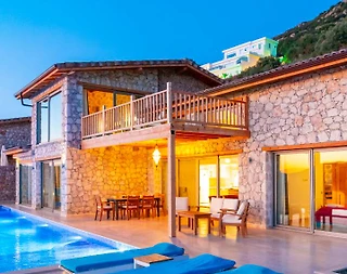 Kaş Bezirgan'da Deniz Manzaralı, Açık ve Kapalı Havuzlu, Kiralık Villa - 2