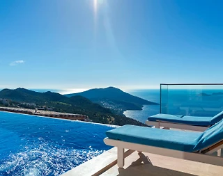 Kaş Bezirgan'da Deniz Manzaralı, Açık ve Kapalı Havuzlu, Kiralık Villa - 5