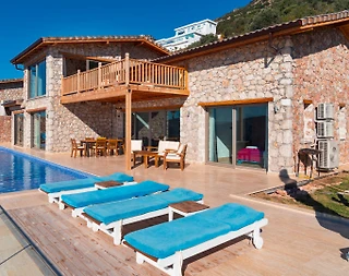 Kaş Bezirgan'da Deniz Manzaralı, Açık ve Kapalı Havuzlu, Kiralık Villa - 3