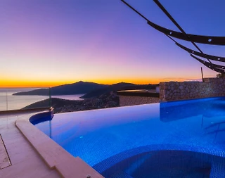 Kalkan Kördere'de Enfes Deniz Manzaralı, Özel Havuzlu, Jakuzili Villa - 4