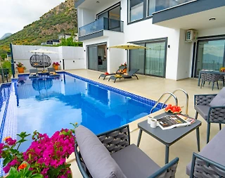 Kaş Bezirgan'da Enfes Deniz Manzaralı, Özel Havuzlu, Jakuzili Villa - 4