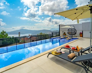 Kaş Bezirgan'da Enfes Deniz Manzaralı, Özel Havuzlu, Jakuzili Villa - 1