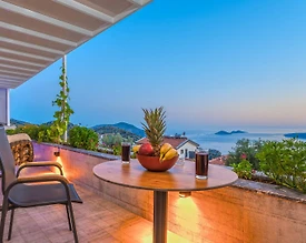 Kaş Kalkan'da Balayı Çiftlerine Uygun, Kapalı Havuzlu, 1+1 Villa - 2