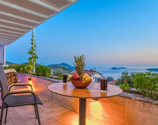 Kaş Kalkan'da Balayı Çiftlerine Uygun, Kapalı Havuzlu, 1+1 Villa - 2