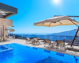 Kalkan Kördere'de Deniz Manzaralı, Açık ve Kapalı Havuzlu Modern Villa - 2