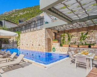 Kalkan Kördere'de Deniz Manzaralı, Açık ve Kapalı Havuzlu Modern Villa - 4
