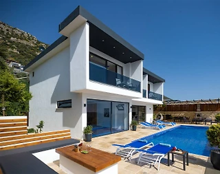 Kaş Bezirgan'da Deniz Manzaralı, Özel Havuzlu, Lüks Villa - 2