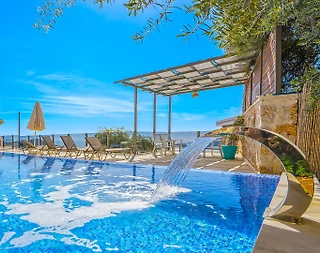 Kalkan Kördere'de Deniz Manzaralı, Özel Açık ve Kapalı Havuzlu Villa - 1