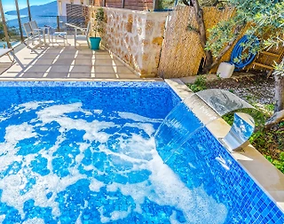 Kalkan Kördere'de Deniz Manzaralı, Özel Açık ve Kapalı Havuzlu Villa - 3