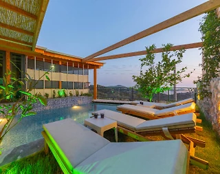 Kaş Bezirgan'da Deniz Manzaralı, Özel Havuzlu, Ahşap Villa - 2