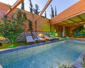 Kaş Bezirgan'da Deniz Manzaralı, Özel Havuzlu, Ahşap Villa - 3