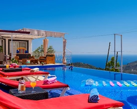 Kaş Bezirgan'da Deniz Manzaralı, Özel Havuzlu, Konforlu Villa  - 2