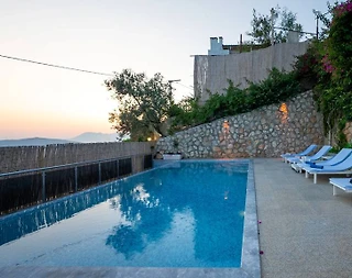 Kaş Bezirgan'da Doğa ve Deniz Manzaralı, Özel Havuzlu, Kiralık Villa - 3
