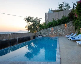 Kaş Bezirgan'da Doğa ve Deniz Manzaralı, Özel Havuzlu, Kiralık Villa - 3