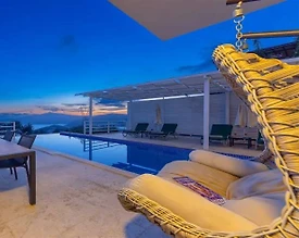 Kalkan Kördere'de Doğa ve Deniz Manzaralı, Özel Havuzlu, Kiralık Villa - 3