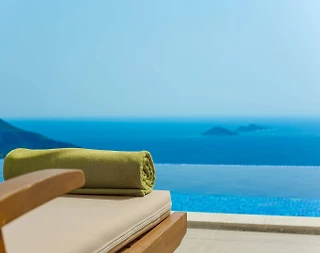 Kalkan Kördere'de Enfes Deniz Manzaralı, Sonsuzluk Havuzlu, Şık Villa - 4