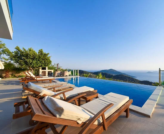 Kalkan Kördere'de Enfes Deniz Manzaralı, Sonsuzluk Havuzlu, Kiralık Villa - 1