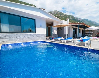 Kalkan Kördere'de Geniş Ailelere Uygun, Özel Havuzlu, Olanaklı Villa - 1