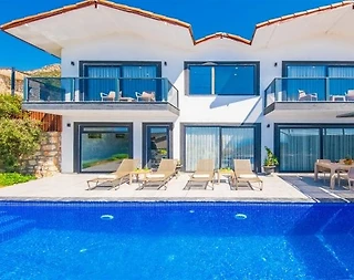 Kalkan Kördere'de Geniş Bahçeli, Açık ve Kapalı Havuzlu, Kiralık Villa - 1