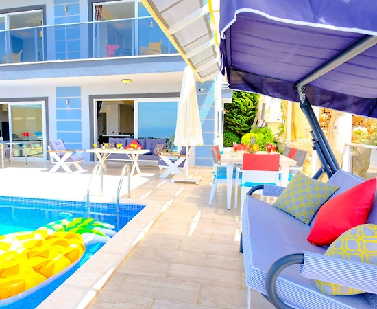 Kaş Bezirgan'da İhtişamlı Deniz Manzaralı, Özel Havuzlu, Lüks Villa - 1