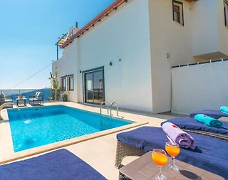 Kaş Bezirgan'da Merkeze Yakın Konumda, Özel Havuzlu, Şık Villa - 1