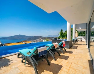 Kaş Bezirgan'da Muhteşem Manzaralı, Sonsuzluk Havuzlu, Saunalı Villa - 1